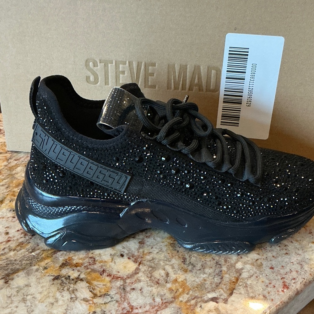 Steve Madden NIB Glittery Black Sneakers